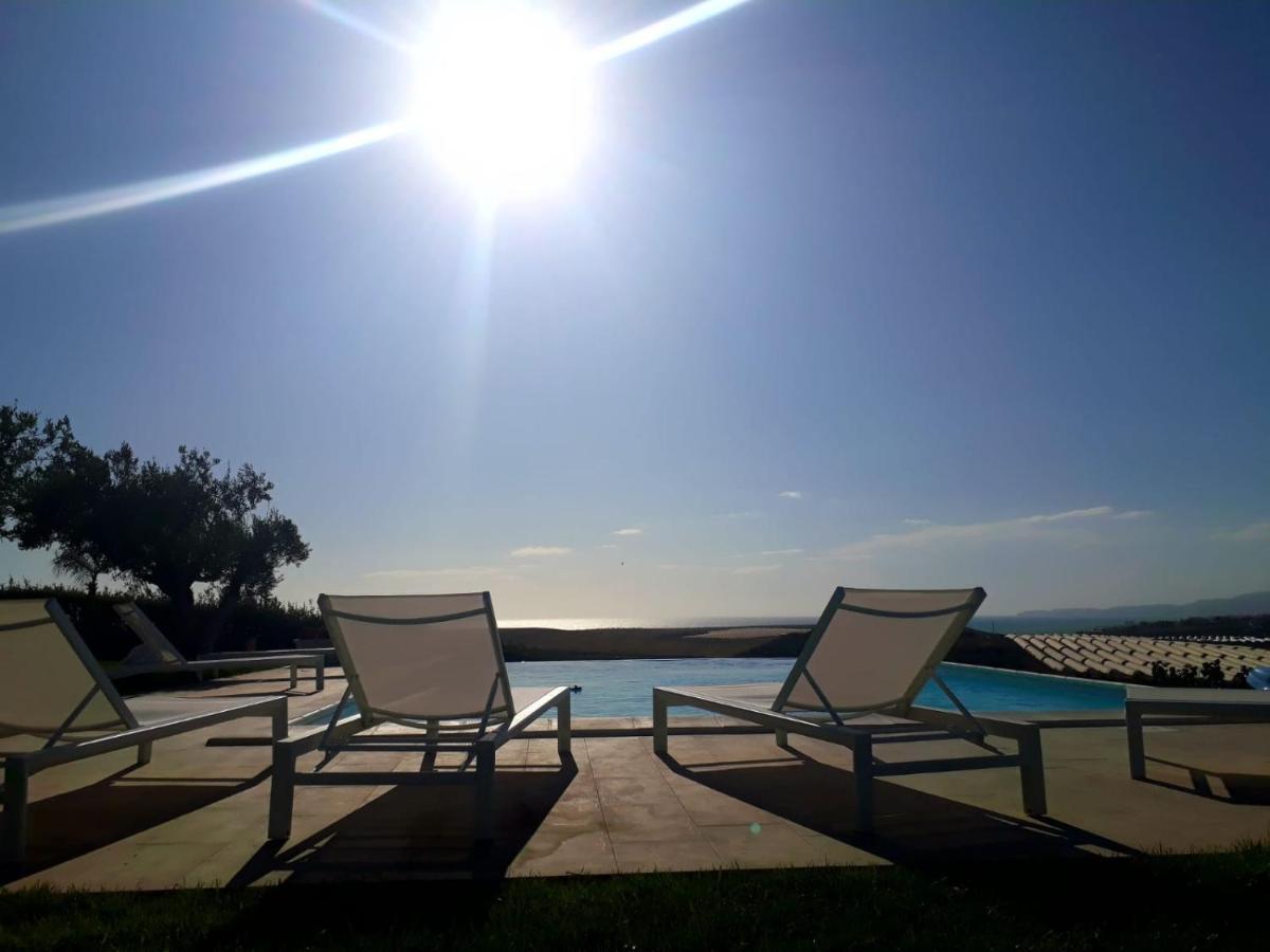 Punta Bianca Suite & Home Experience Агридженто Екстериор снимка