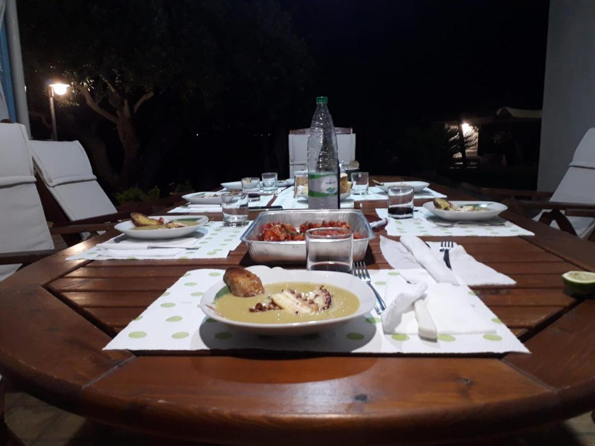 Punta Bianca Suite & Home Experience Агридженто Екстериор снимка
