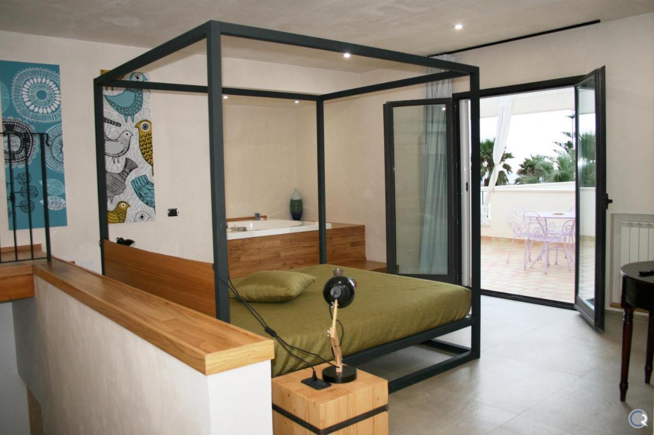 Punta Bianca Suite & Home Experience Агридженто Екстериор снимка